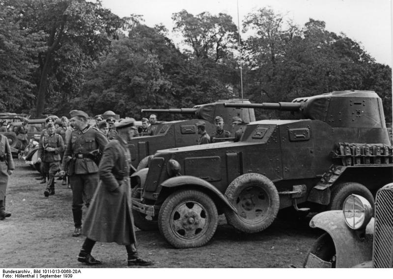 German troops inspecting Soviet BA-10 armored cars in Lublin, Poland, Sep 1939, photo 2 of 2
