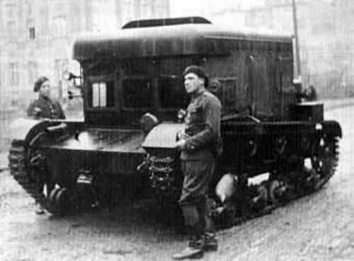 [Photo] Soldiers of the Polish Black Brigade before a C7P artillery ...