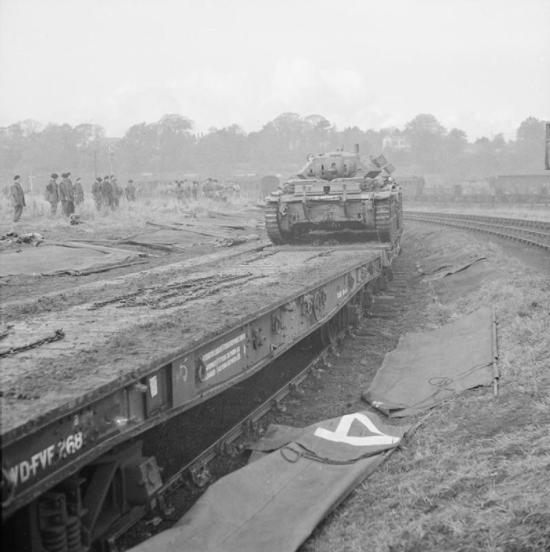 Covenanter tank entraining onto a warflat wagon, Britain, 7 Nov 1942