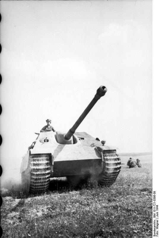 [Photo] German Jagdpanther tank destroyer in France, Jun 1944, photo 2 ...