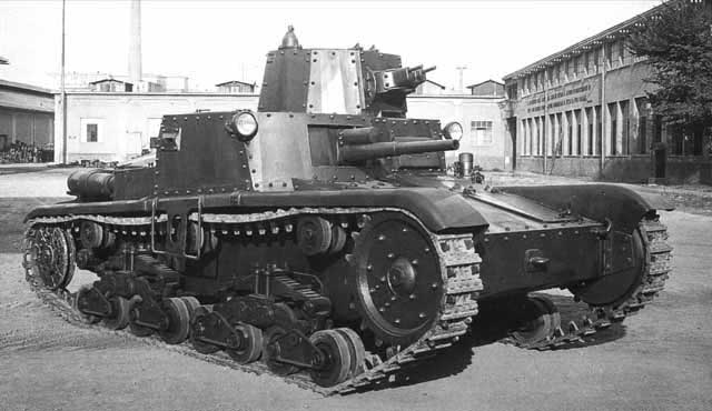 Italian M11/39 tank prototype, date unknown