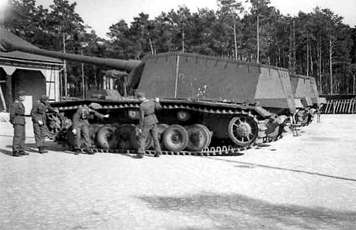 Sturer Emil heavy tank destroyer, circa 1944-1945, photo 1 of 2