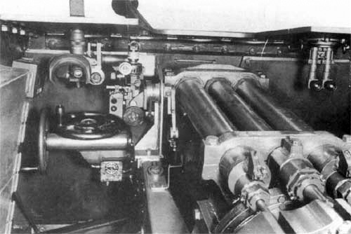 Interior of Sturer Emil heavy tank gun, circa 1944-1945, photo 4 of 5