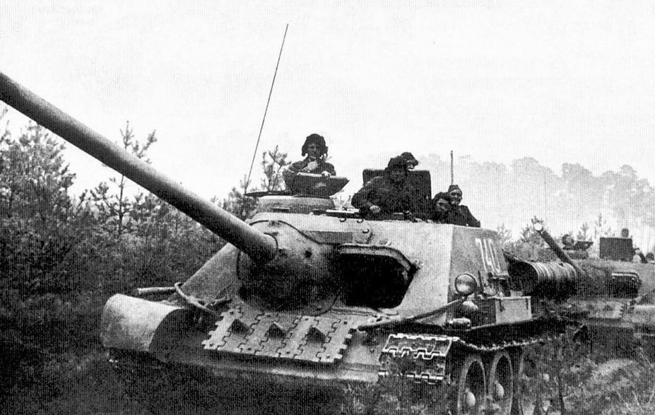 Soviet SU 100 Tank Destroyer