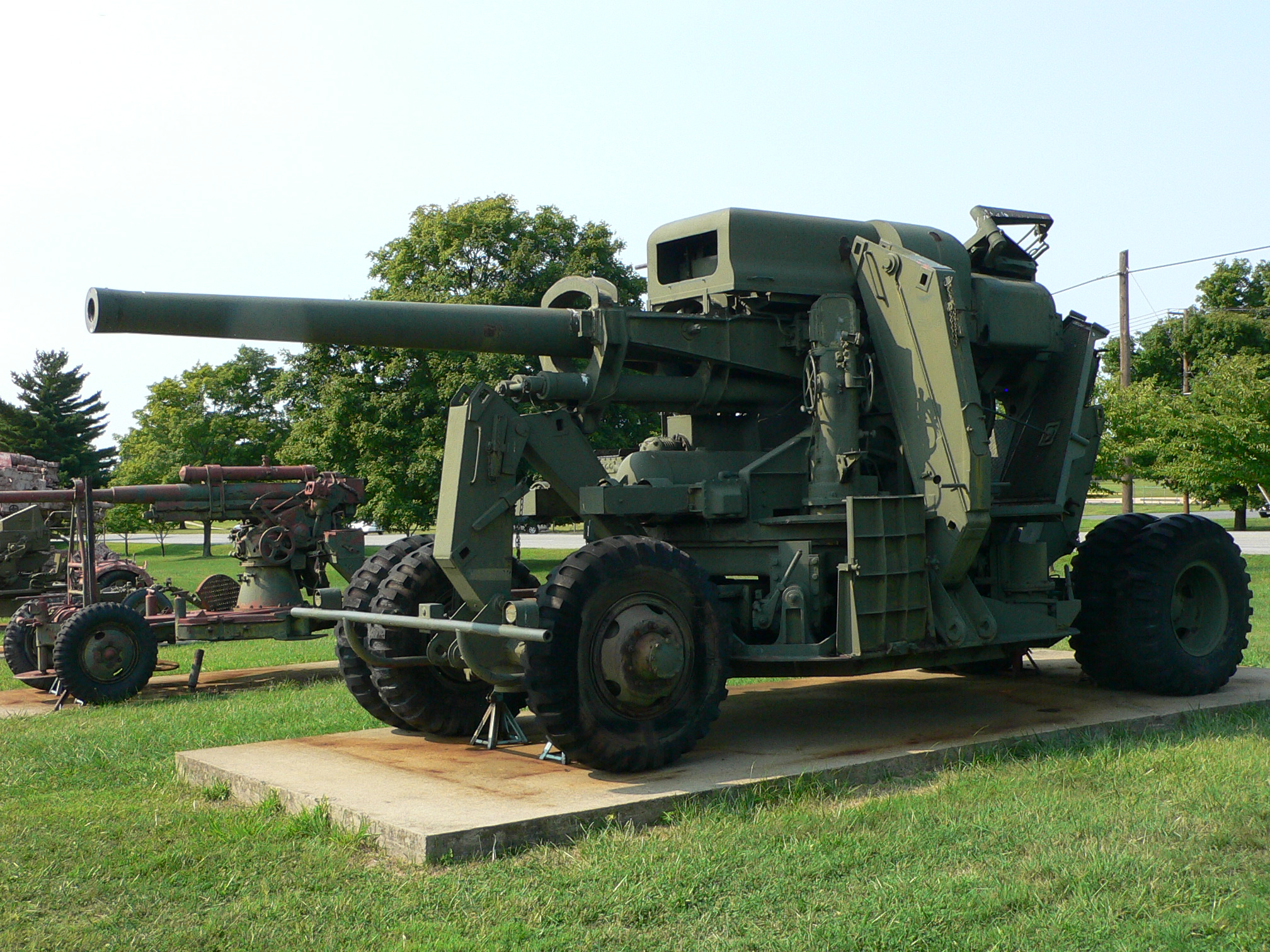 [Photo] 120 mm Gun M1 anti-aircraft weapon on display at the United ...