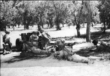 Anti-tank company of 1st Filipino Infantry Regiment in exercise with 37 mm Gun M3, 1943, photo 3 of 5