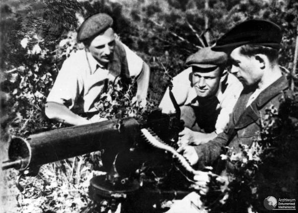 Men of Polish resistance group Jedrusie operating a Ckm wz.30 machine gun, a clone of the Browning M1917 machine gun, date unknown