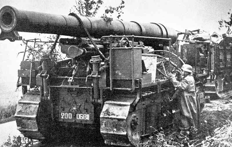 Canon de 194 mle GPF in traveling configuration, date unknown