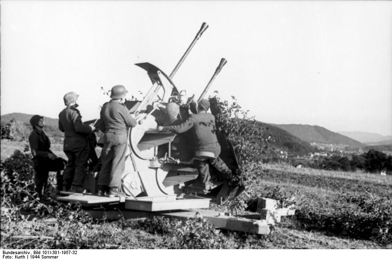 German 3.7 cm Flakzwilling 43 anti-aircraft gun in northern France, Jul-Sep 1943, photo 5 of 6